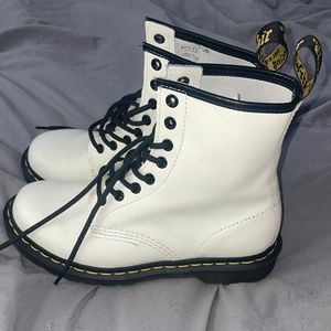 white doc marten 1460